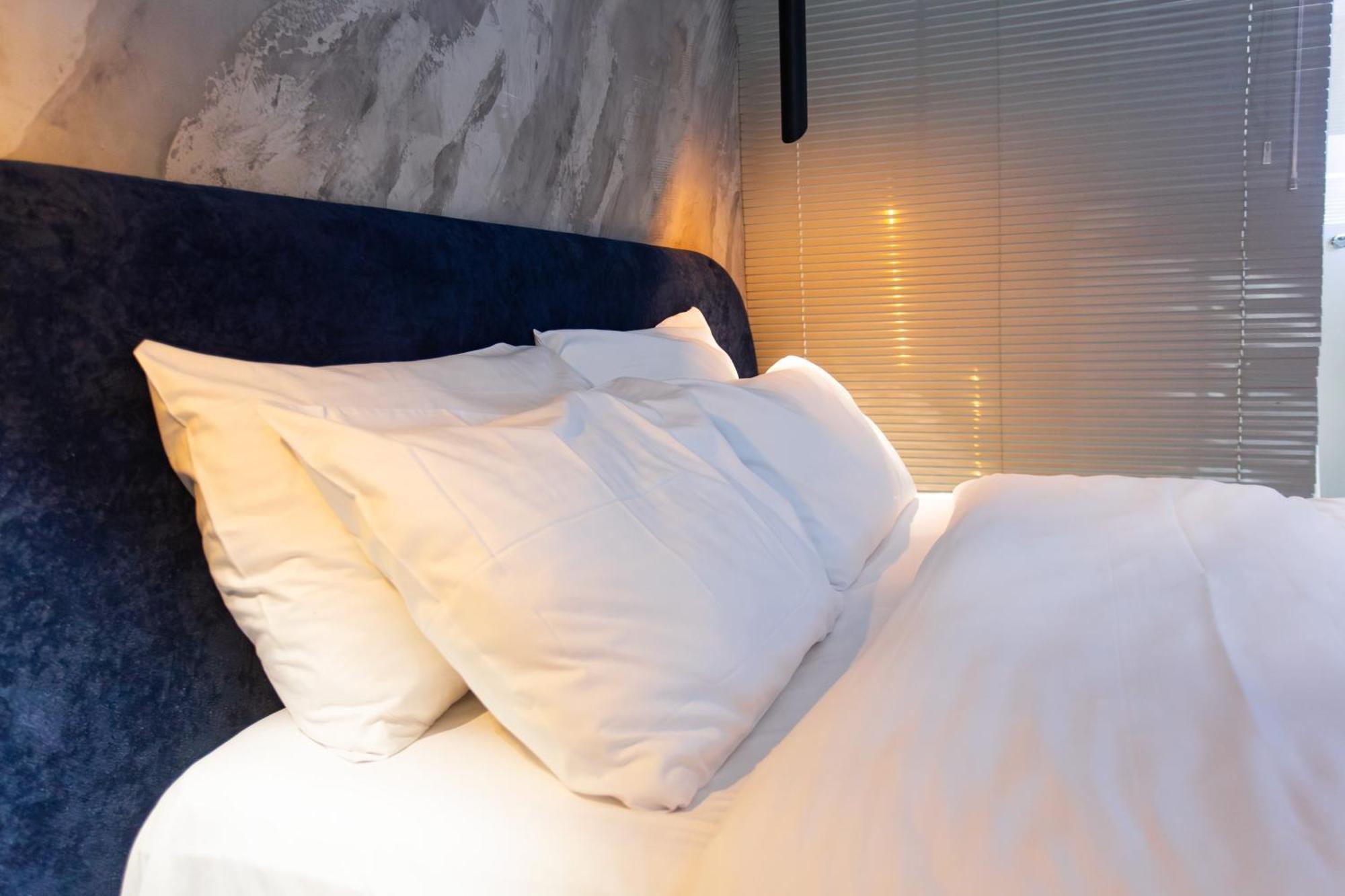 The Bubbles - Jacuzzi Hotel Тирана Экстерьер фото